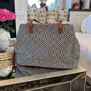 Tote bag, overnight bag, carry-on bag